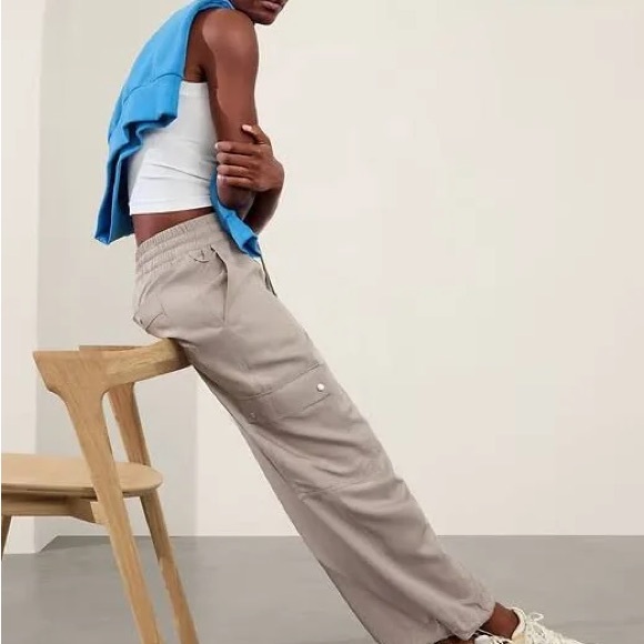 Athleta Celestial High Rise Utility Pant Medium Feather - Picture 3 of 10